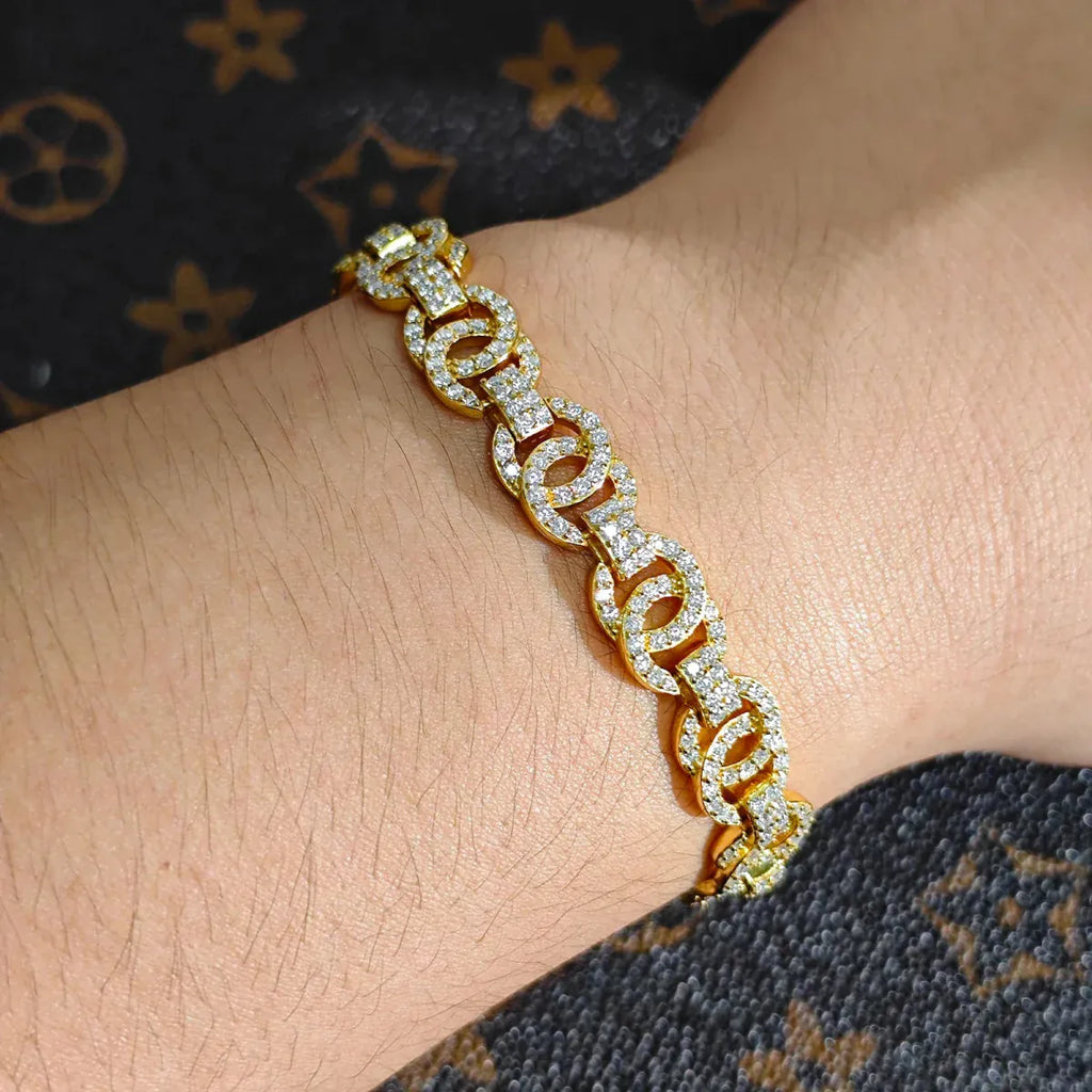 Interlock Moissanite Bracelet – “Eternal Loop” Edition - The Gold Supply