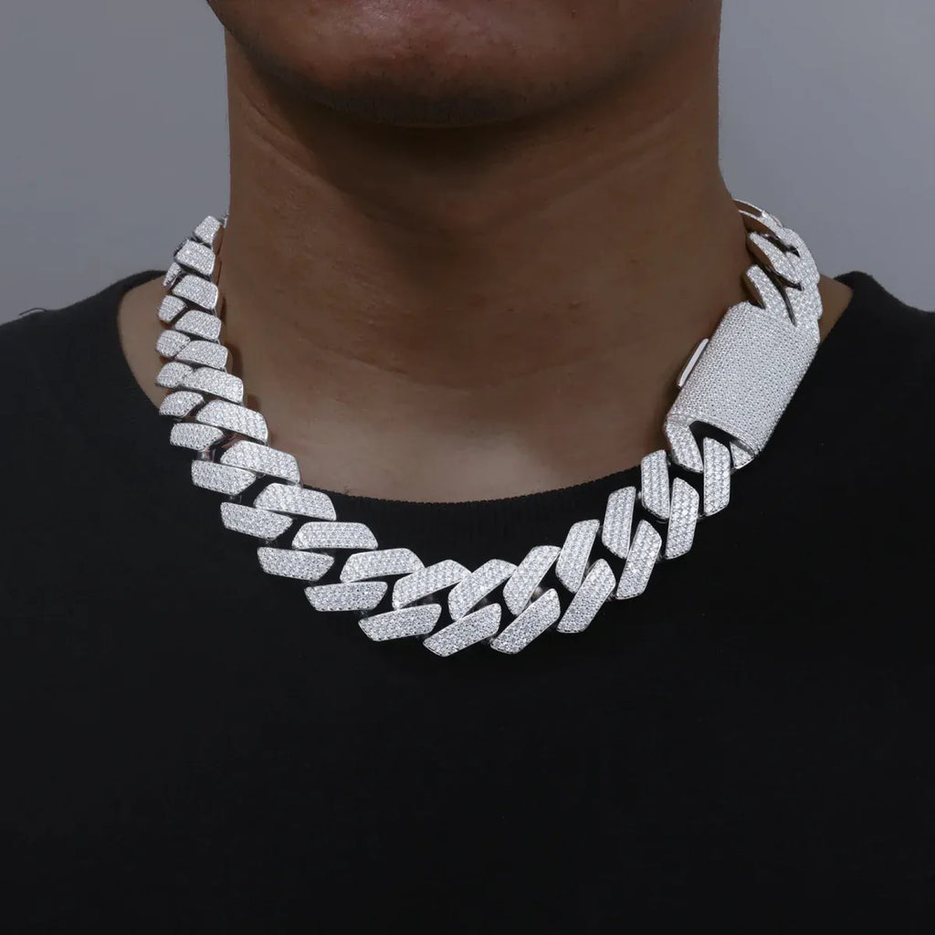 Square-Edge Cuban Link Chain – “Arctic Edge” Edition - The Gold Supply